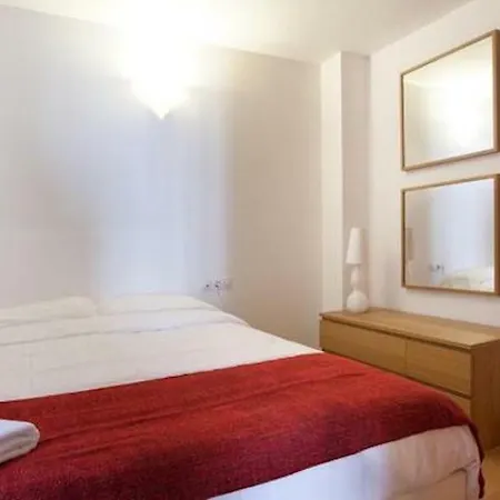 아파트 Spacious For Families Near Park Guell 바르셀로나
