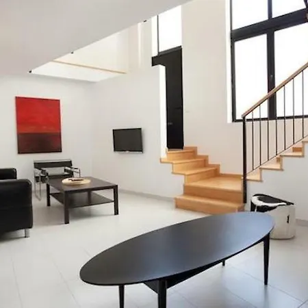 Spacious For Families Near Park Guell *